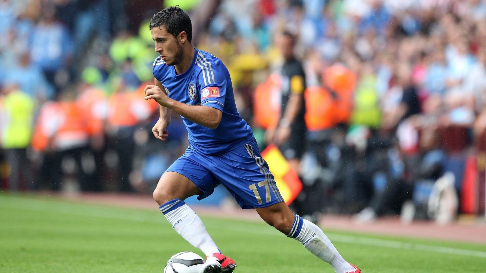 库里狂飙12记三分球，勇士主场大胜湖人